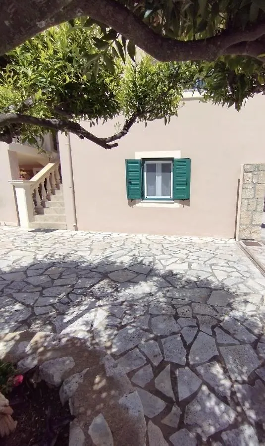 Lofos House Apartment Karavados